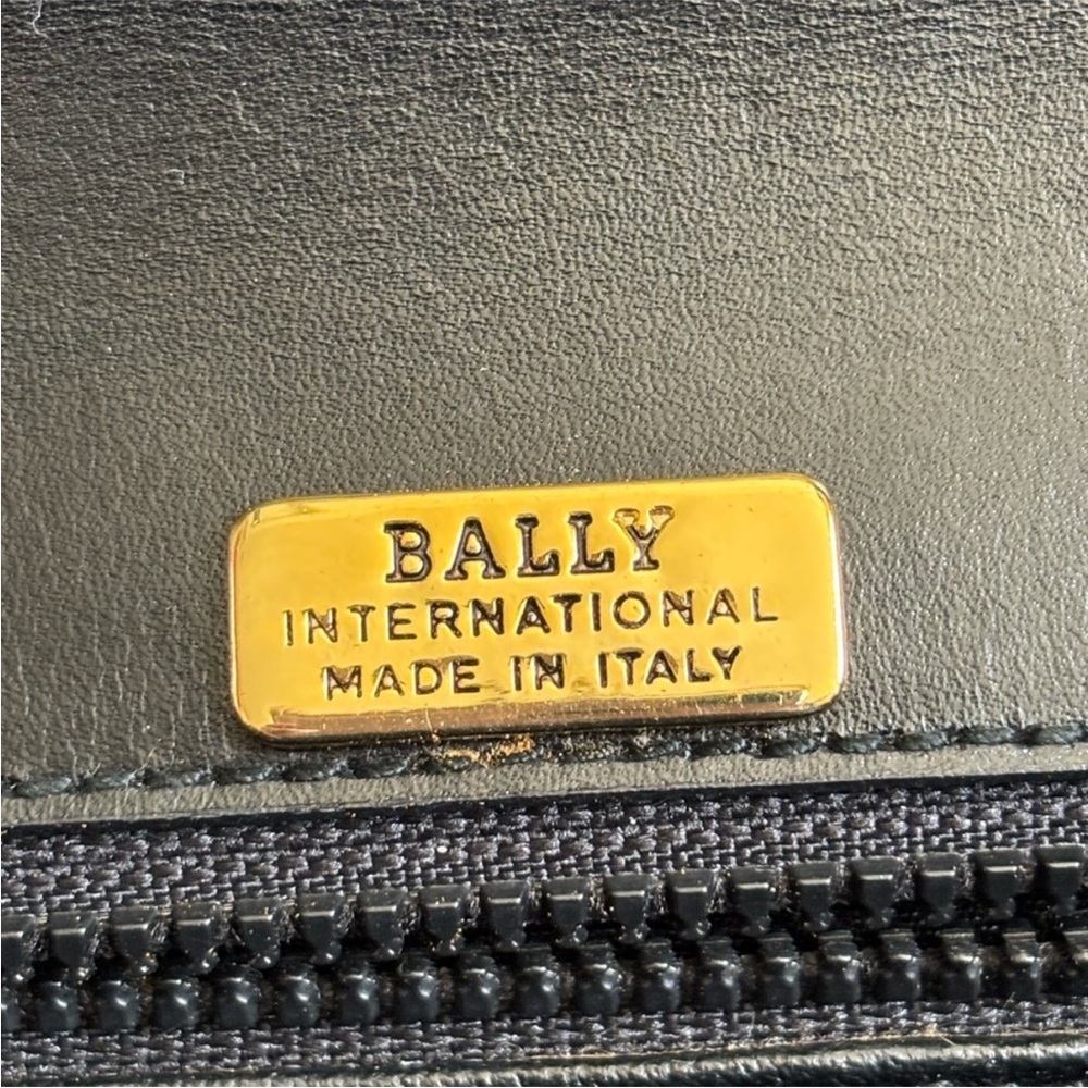 Bally vintage leather clutch bag EUC - Picture 14 of 17